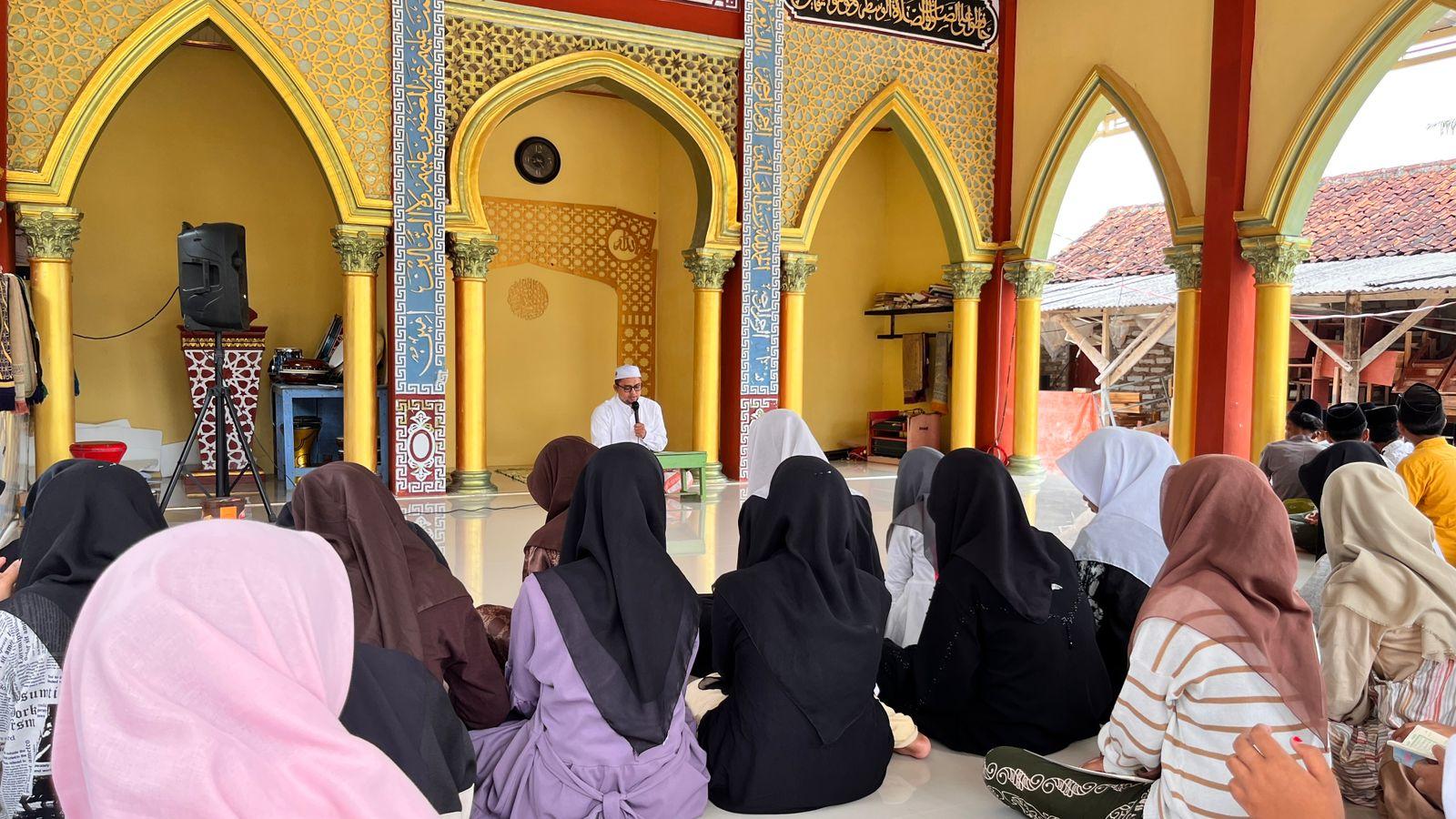 Perkuat Bacaan Al-Qur’an melalui Metode Jibril, K. Abdin Nuril Mujib Bimbing Tahsin Santri MASDA